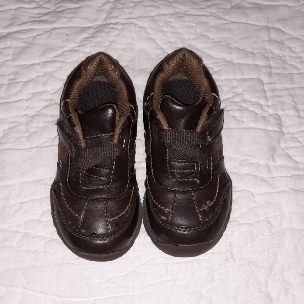 💥Okiedokie Little boy brown shoes🌞